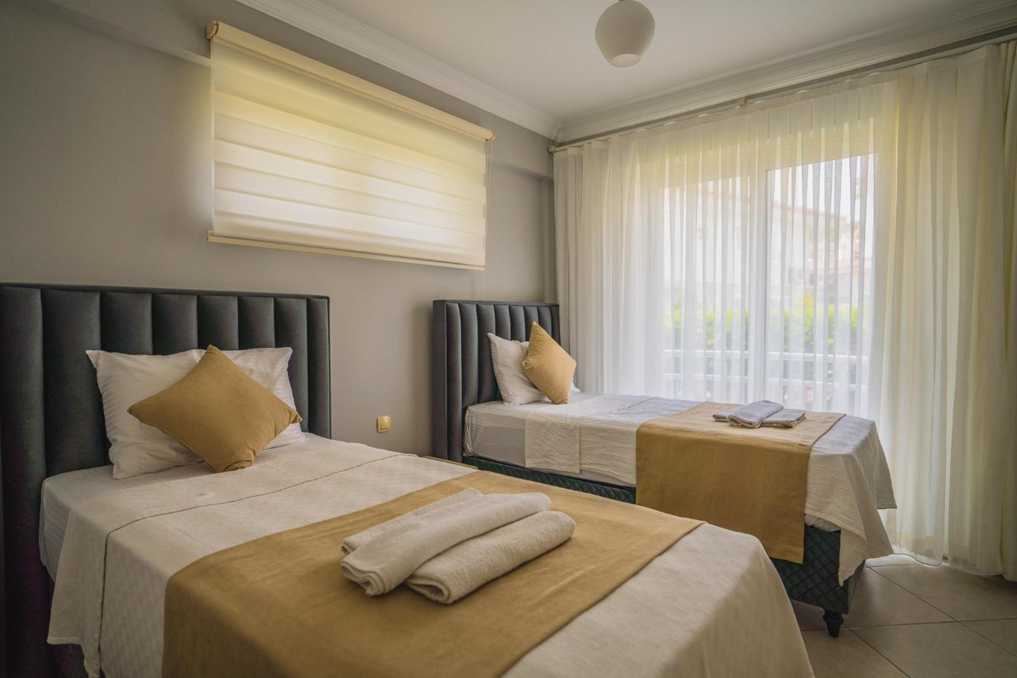 Sunset Beach Resort Aqua Lettings เฟทิเย ภายนอก รูปภาพ