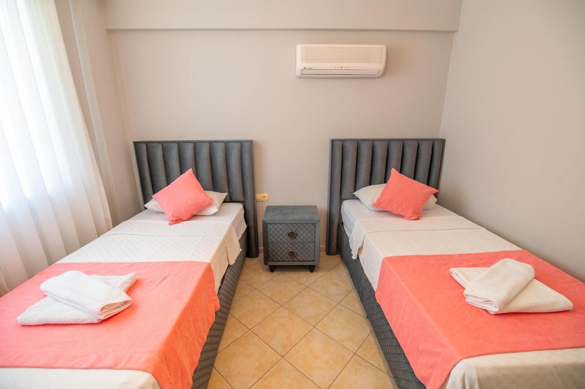 Sunset Beach Resort Aqua Lettings เฟทิเย ภายนอก รูปภาพ
